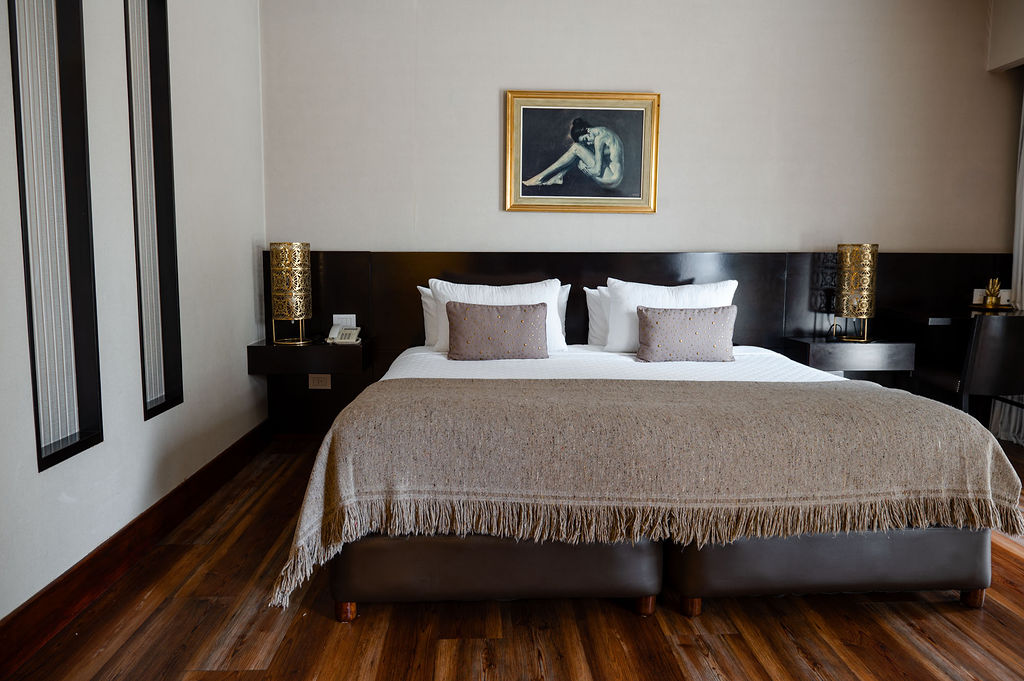 GLU SUITE CAMA DE FRENTE